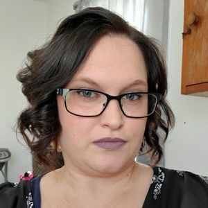 Meet your Posher, Ashleigh